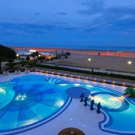 Relaxing Flat With Sea Views In Bibione Appartamento Bibione