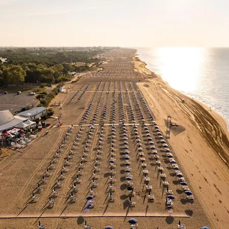Relaxing Flat With Sea Views In Bibione *