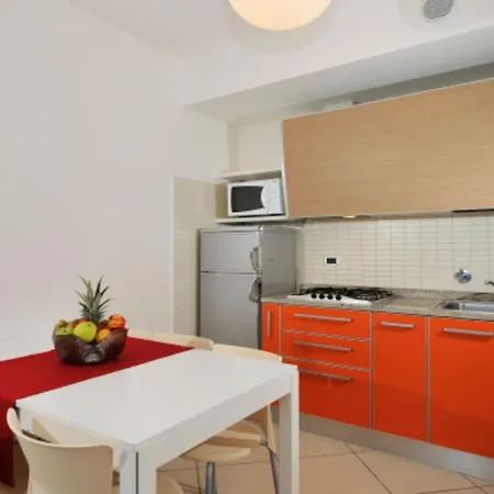 Relaxing Flat With Sea Views In Bibione Appartamento *